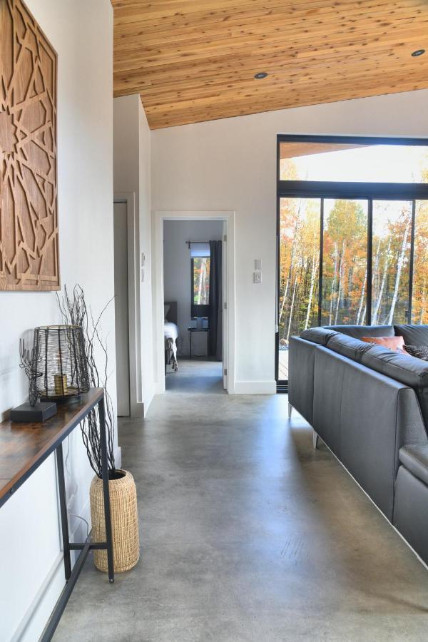 Kallm-Mont-Tremblant Chalet With Hot Tub, Pond & Beach On Private 7Acre Estate Lac Superieur Luaran gambar