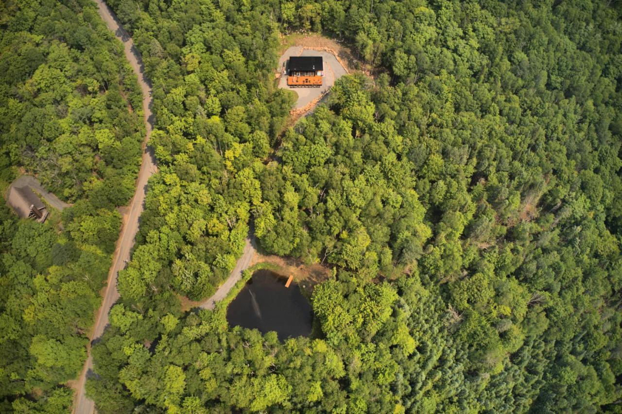 Kallm-Mont-Tremblant Chalet With Hot Tub, Pond & Beach On Private 7Acre Estate Lac Superieur Luaran gambar
