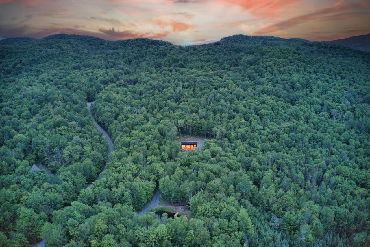 Kallm-Mont-Tremblant Chalet With Hot Tub, Pond & Beach On Private 7Acre Estate Lac Superieur Luaran gambar
